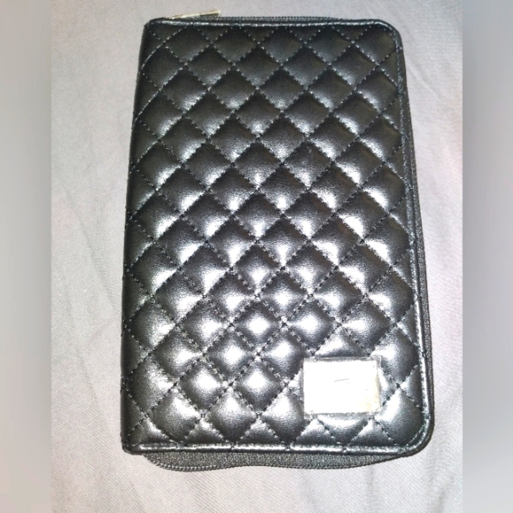 Nwot It Cosmetics Makeup Brush Case